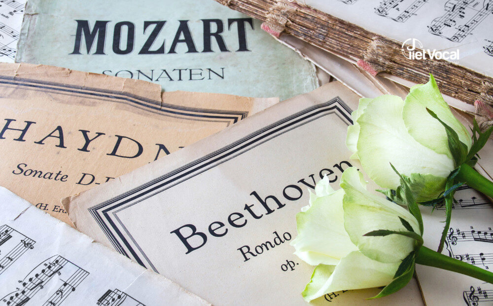 alt text:  Hình ảnh một nhóm bạn trẻ đang chơi nhạc cùng nhau