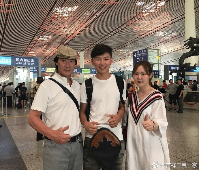 Cậu bé Mông Cổ Ưu Đàm hát Morther in The Dream bây giờ ra sao?