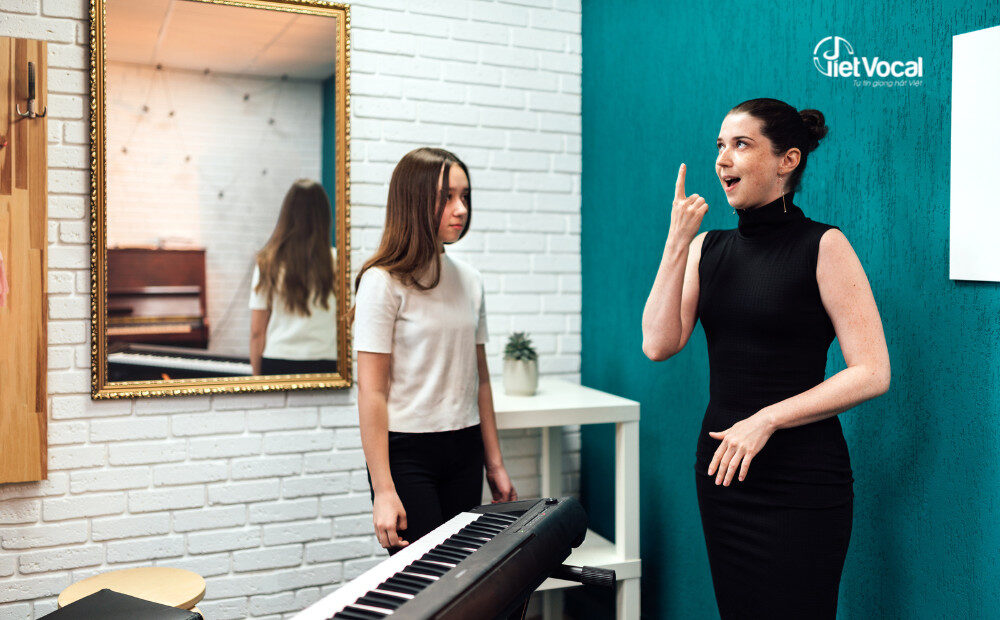 Hình ảnh minh họa tư thế đứng hát đúng