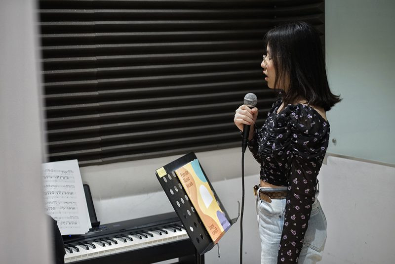 Học viên thực hành thanh nhạc