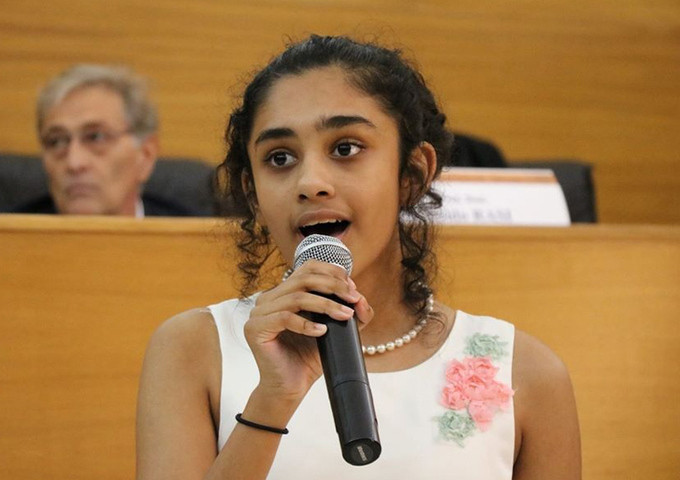 Thần đồng âm nhạc Mỹ vào cao đẳng lúc 14 tuổi:”Gia đình luôn khuyến khích em”