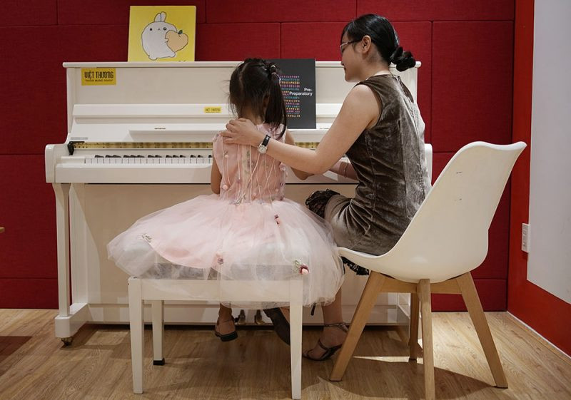 Trẻ em học nhạc tại Việt Thương Music. Âm nhạc xuất phát từ tâm hồn trẻ